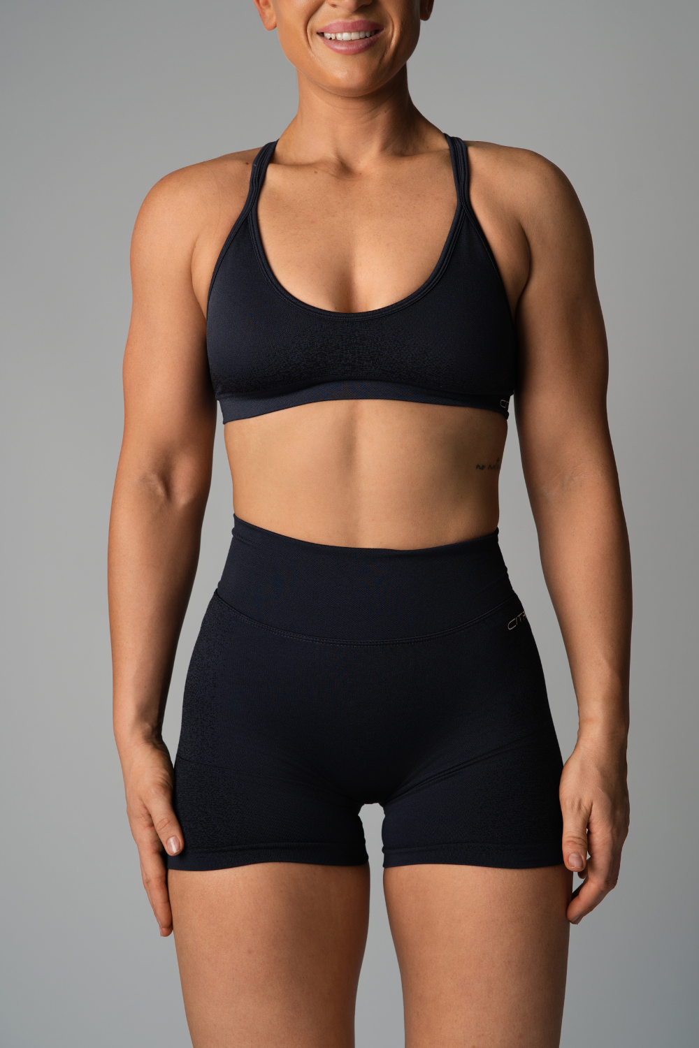 FADED SEAMLESS CROP - DARK NAVY