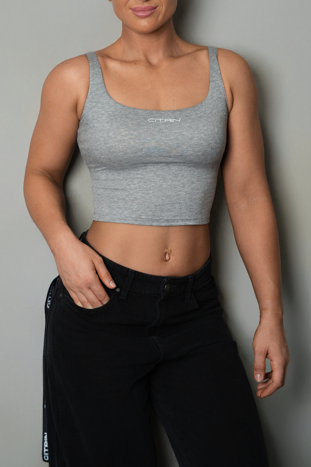 EVERYDAY ESSENTIALS RIBBED CAMI - GREY