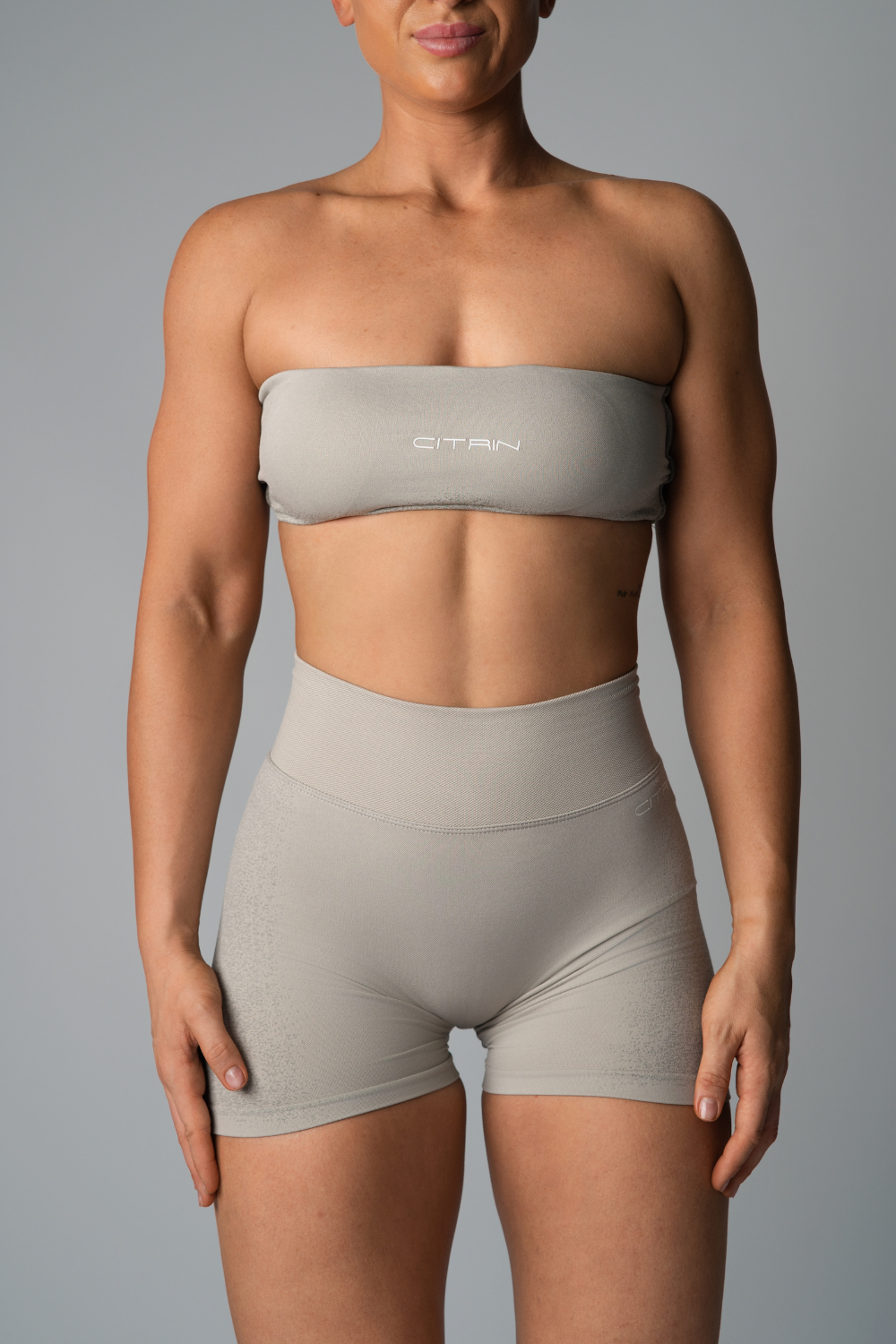 FADED SEAMLESS BANDEAU - GREY