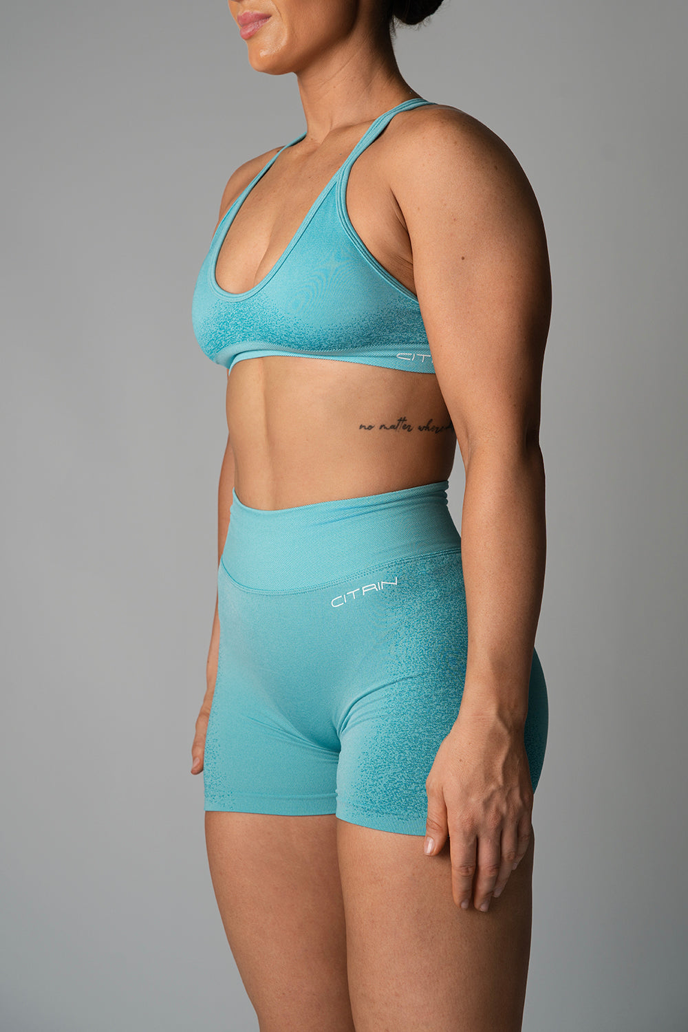 FADED SEAMLESS SHORT - TEAL BLUE