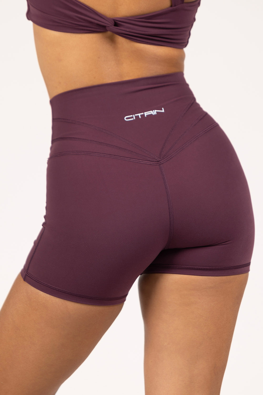 LA BELLE V-WAIST SHORTS - DEEP PLUM